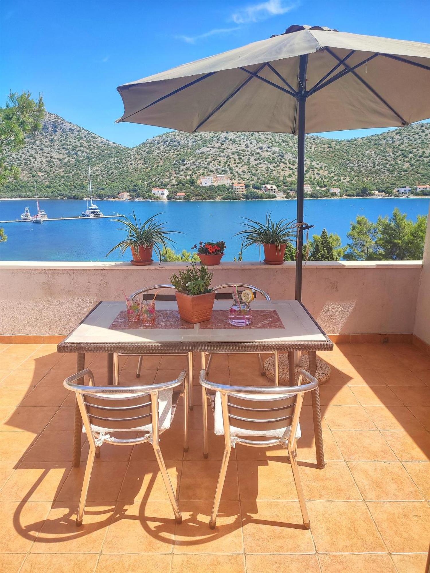 Apartments Vesna Lastovo Exterior foto